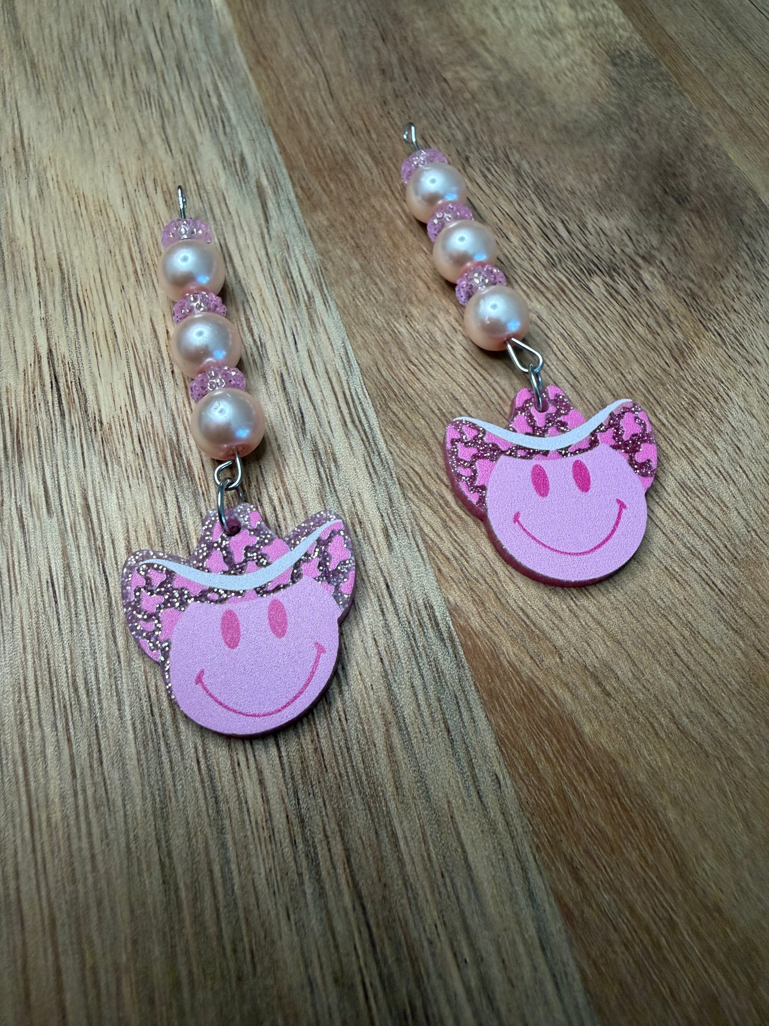 Howdy Dangles